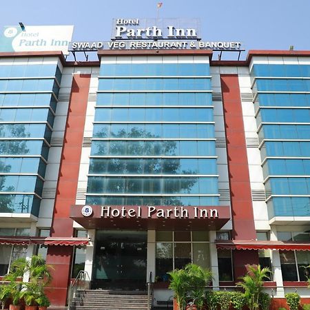 Hotel Parth Inn Ghaziabad Exterior foto