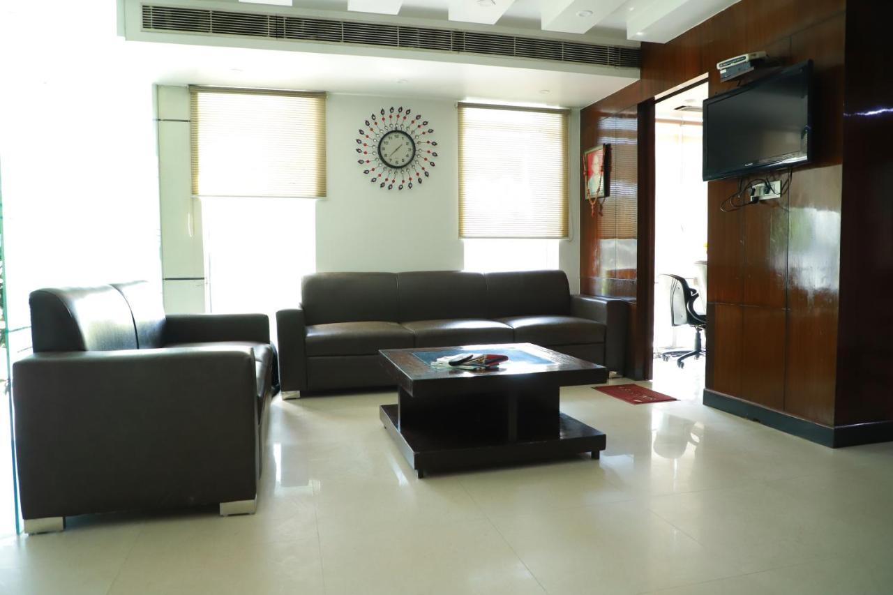 Hotel Parth Inn Ghaziabad Exterior foto