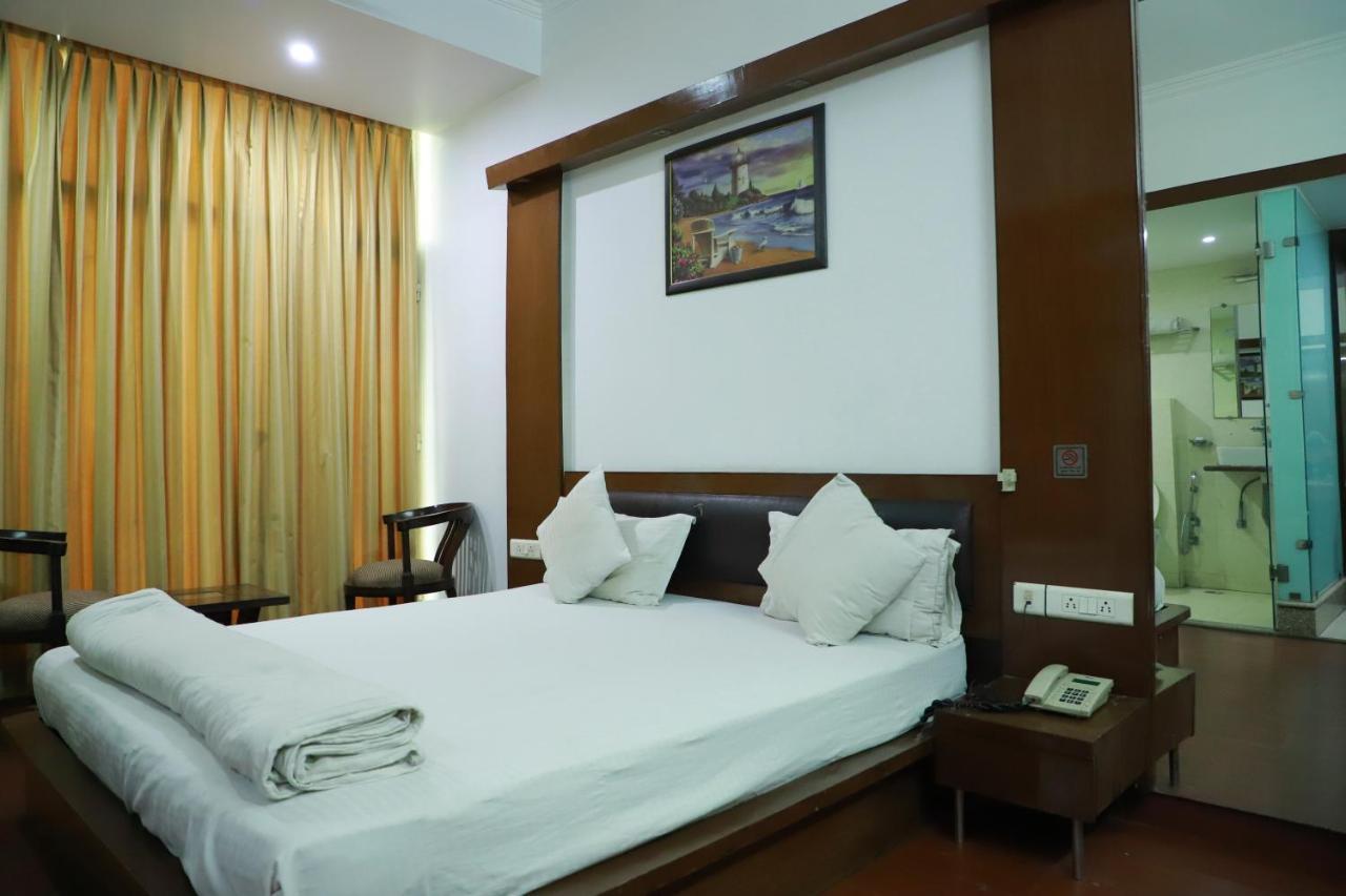 Hotel Parth Inn Ghaziabad Exterior foto